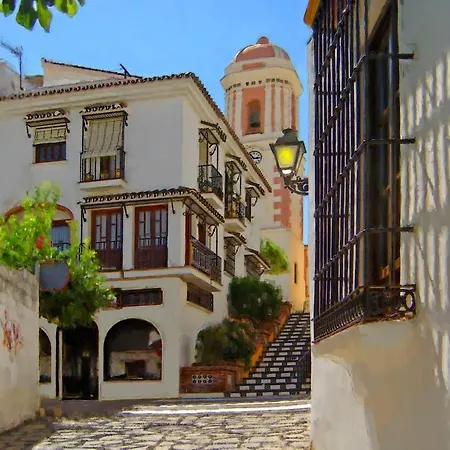 Benavista - 2 Bed Town House With Pool Estepona